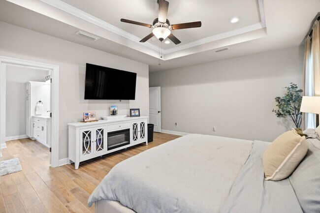 Building Photo - 212 Blaze Blvd