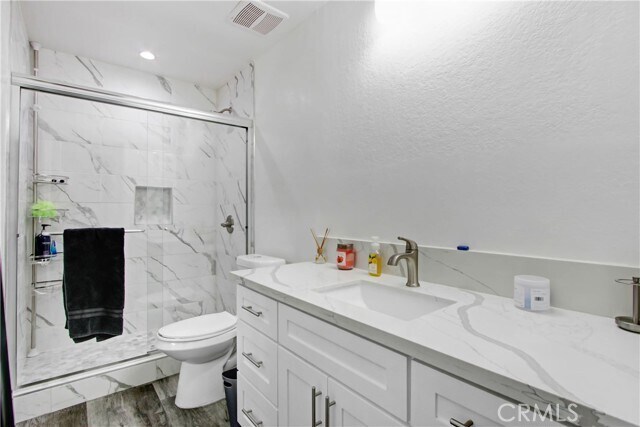 Building Photo - 555 S Azusa Ave