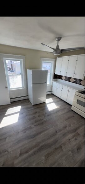 Building Photo - 65 Vaillancourt St