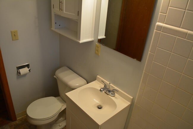 Building Photo - 1533 Elmwood Ave