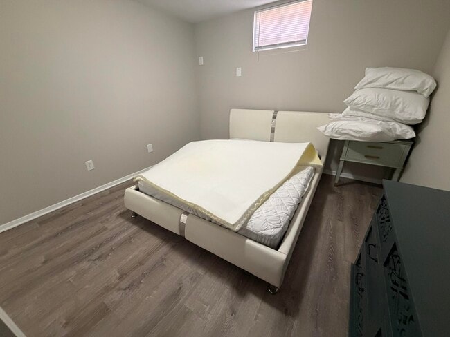 Building Photo - 203 Wheaton Ct