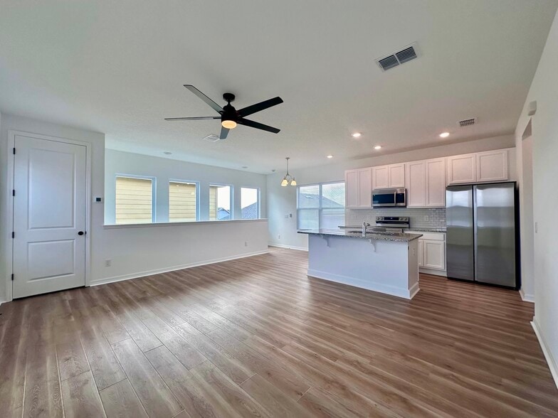 Building Photo - 3025 Prospect Trl