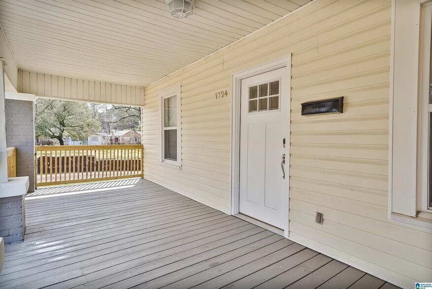 Building Photo - 1724 Cullman Ave