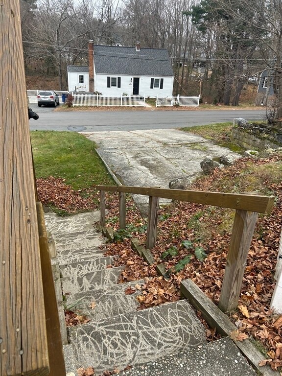 Building Photo - 31 Wellington St