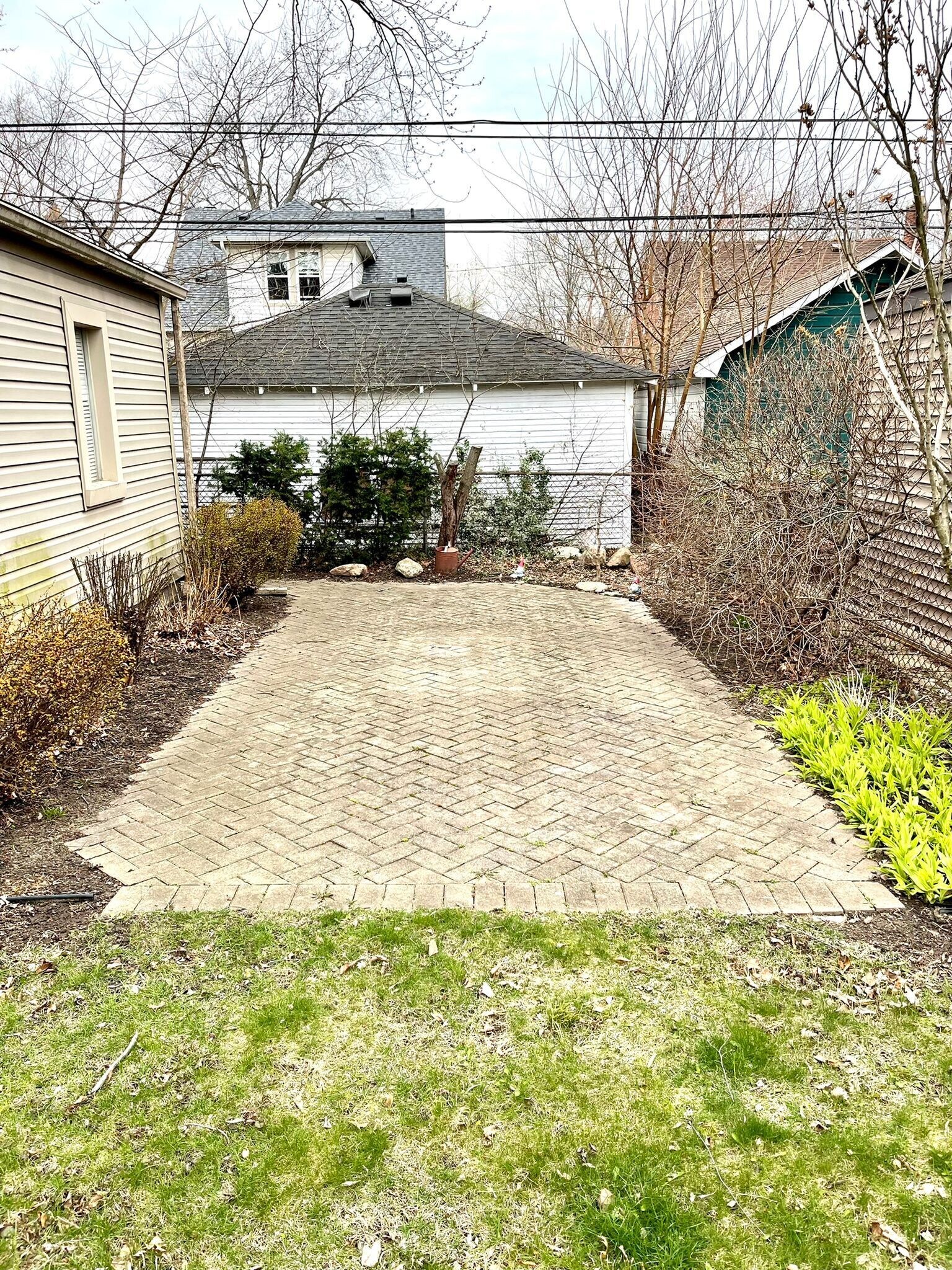 Backyard patio - 1915 Hyland St