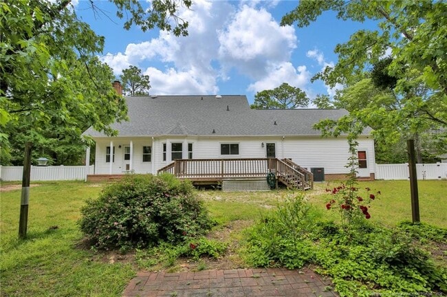 Building Photo - 853 Foxcroft Dr