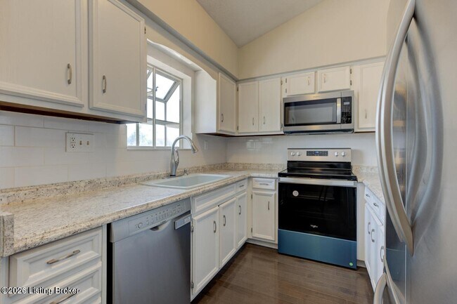 Building Photo - 10402 Timberwood Cir