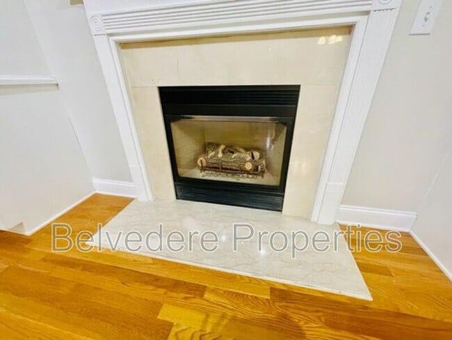 Building Photo - 104 Castleton Pl