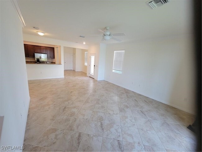 Building Photo - 2760 Blossom Wy