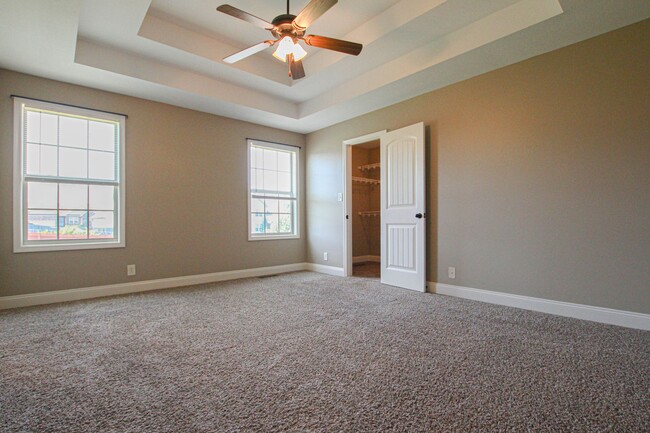 Building Photo - Pet Friendly Four Bedroom!