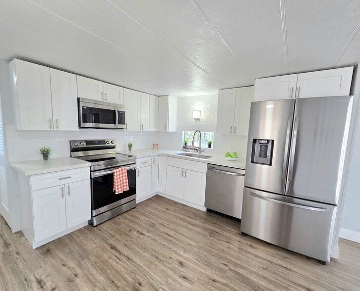 Kitchen - 2050 SW 83rd Ter