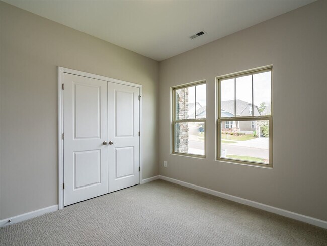 Building Photo - 128 Blue Hydrangea Ln