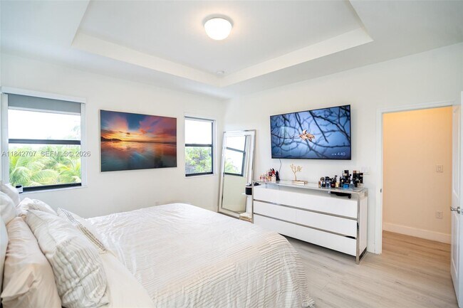 Building Photo - 10118 SW 231st Ln