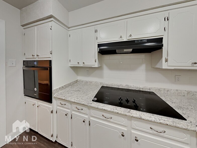 Building Photo - 11364 Quail Run St