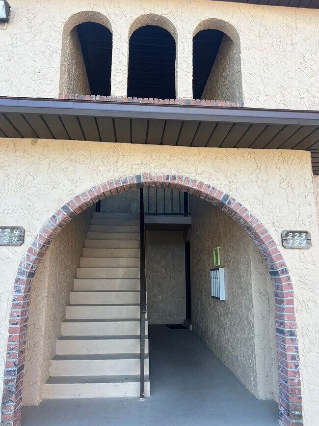 Building Photo - 2/2 Condo in Melbourne for Rent!