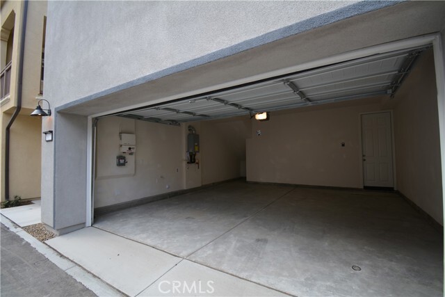 Building Photo - 16171 Paddock Ave