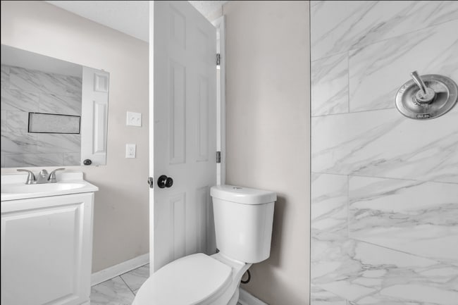 Building Photo - Charming 3-Bedroom/2-Bath Home in Parkway Village|Section 8 Welcome| Available Now!