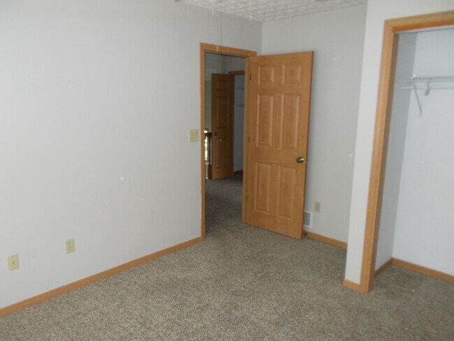 Building Photo - Large, beautiful home in South Richmond