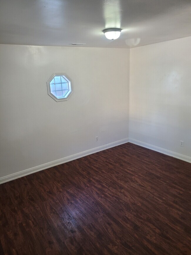 Building Photo - 144 Spring St