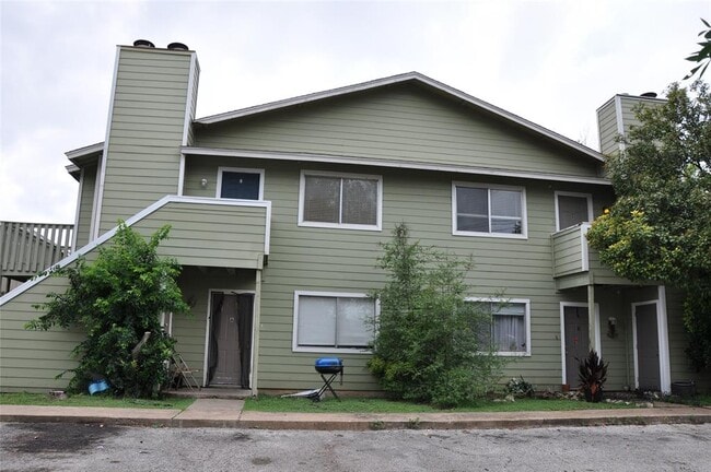 Primary Photo - 10810 Topperwein Dr