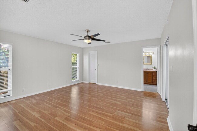 Building Photo - 17414 Spring Tree Ln