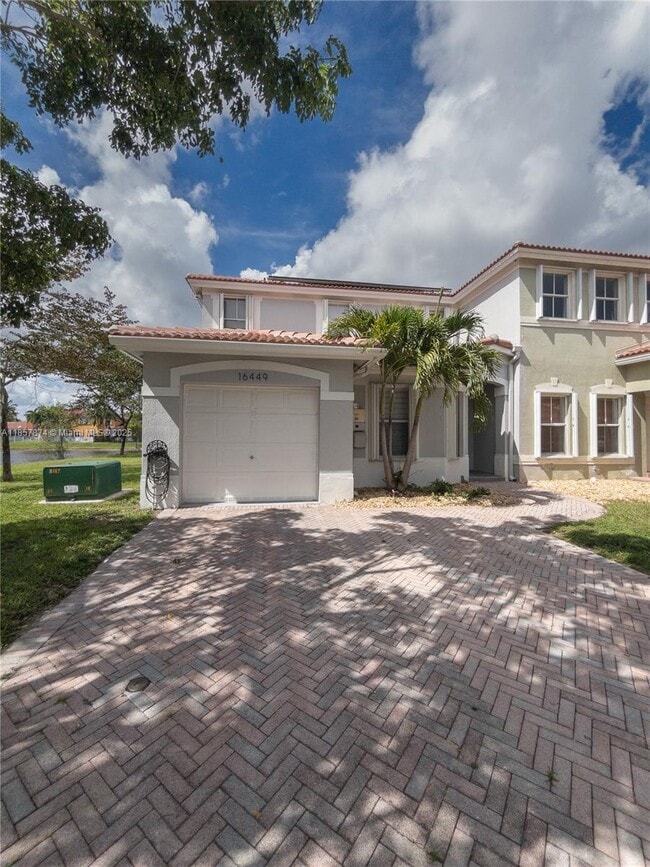 Building Photo - 16449 SW 48th Terrace