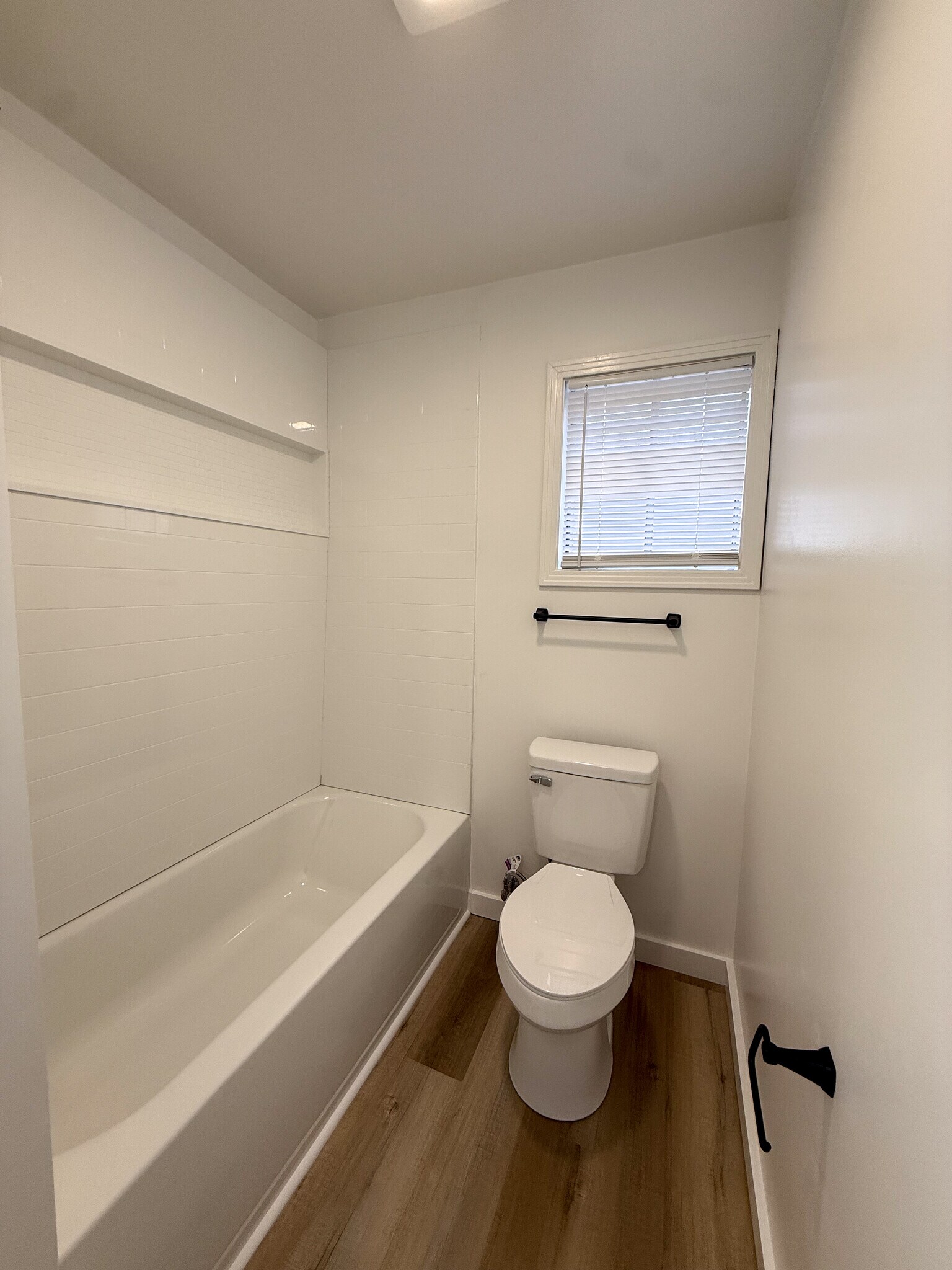 Building Photo - 214 Madison Ave