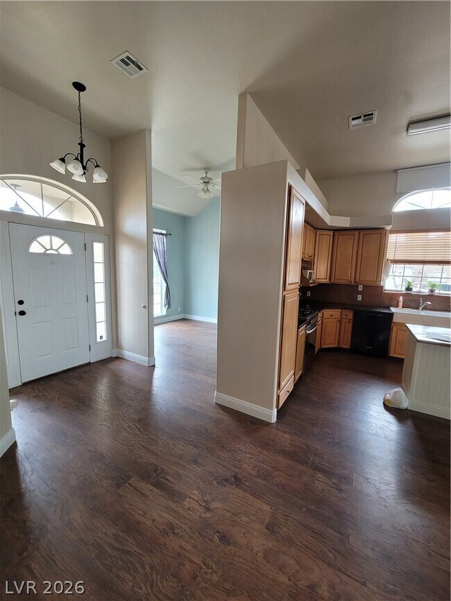 Building Photo - 1951 Jim Haworth