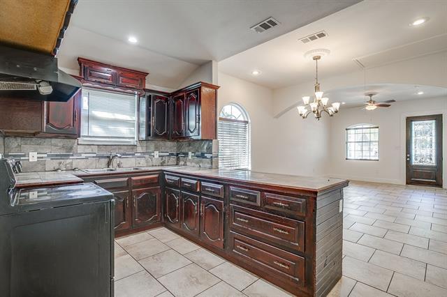 Building Photo - 2316 Roosevelt Ave