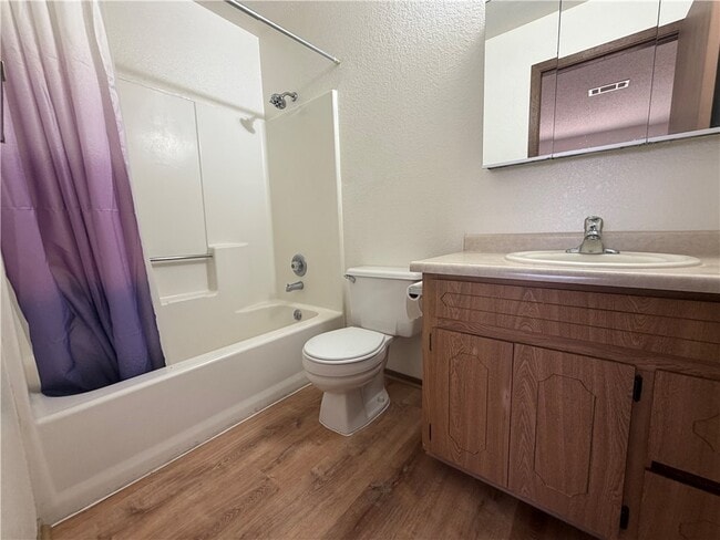 Building Photo - 2765 Cll De Mercado