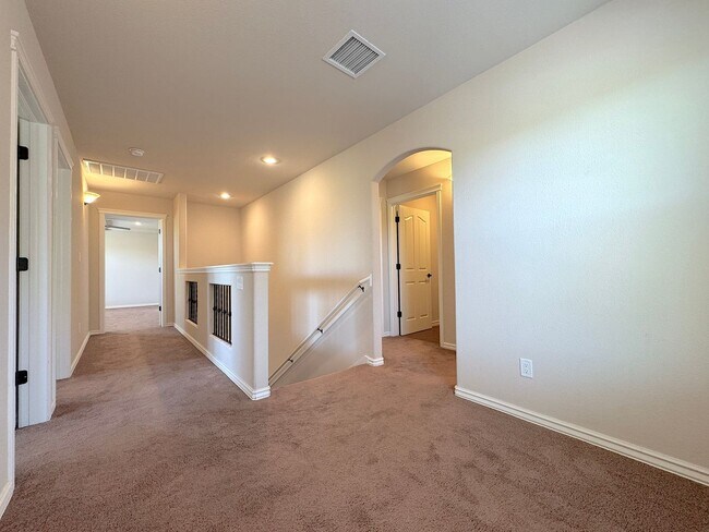 Building Photo - West El Paso 4bed/3bath + office - Refrig ...