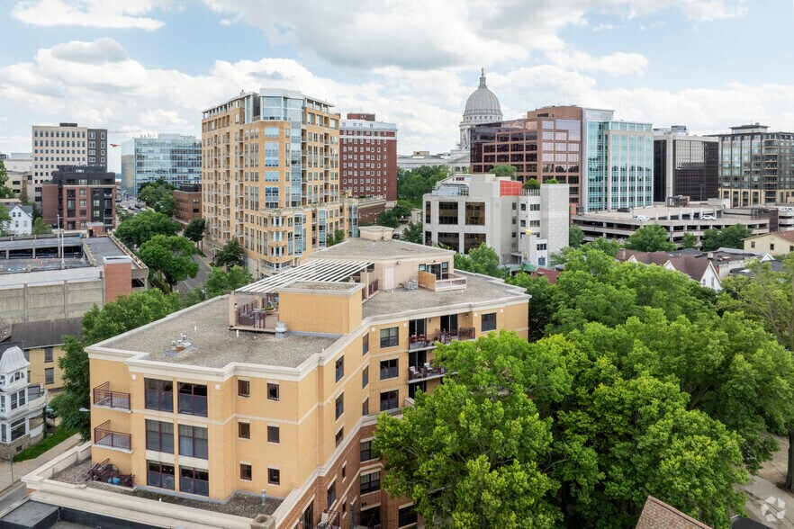 Aerial Context - Hamilton Plaza
