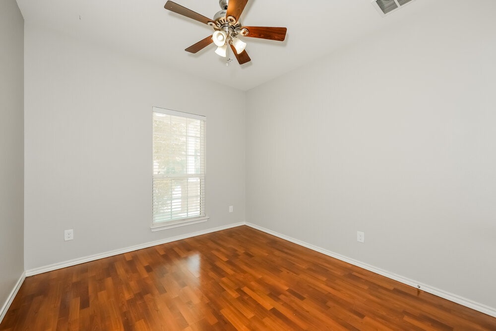 Building Photo - 10965 Colonial Heights Ln