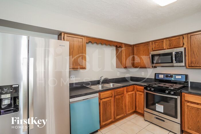 Building Photo - 3007 Becket St