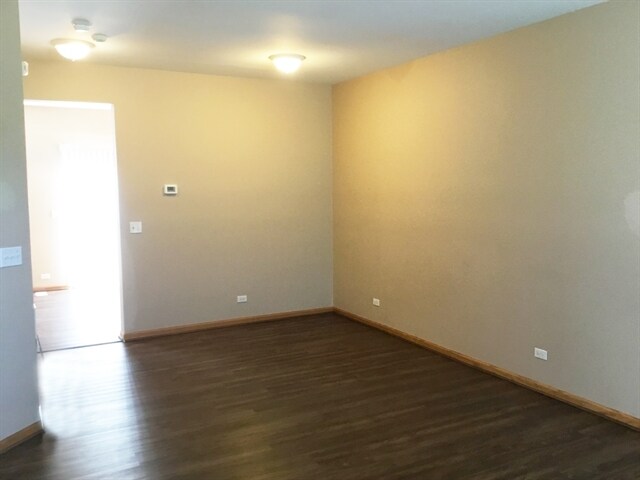 Building Photo - 11S524 Rachael Ct