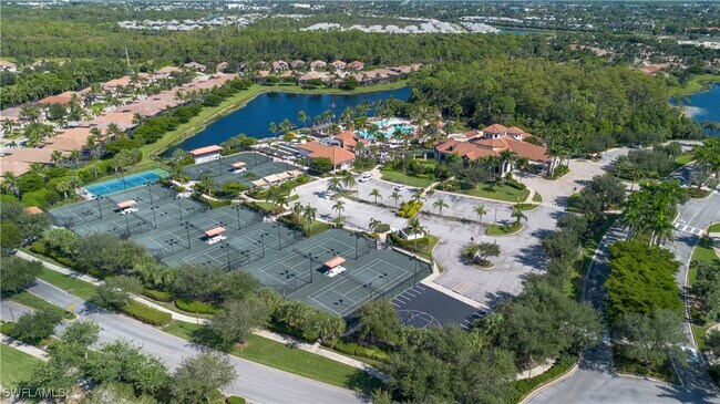 Building Photo - 9735 Acqua Ct