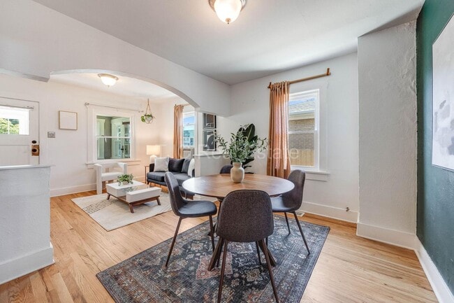 Building Photo - 4907 Grove St