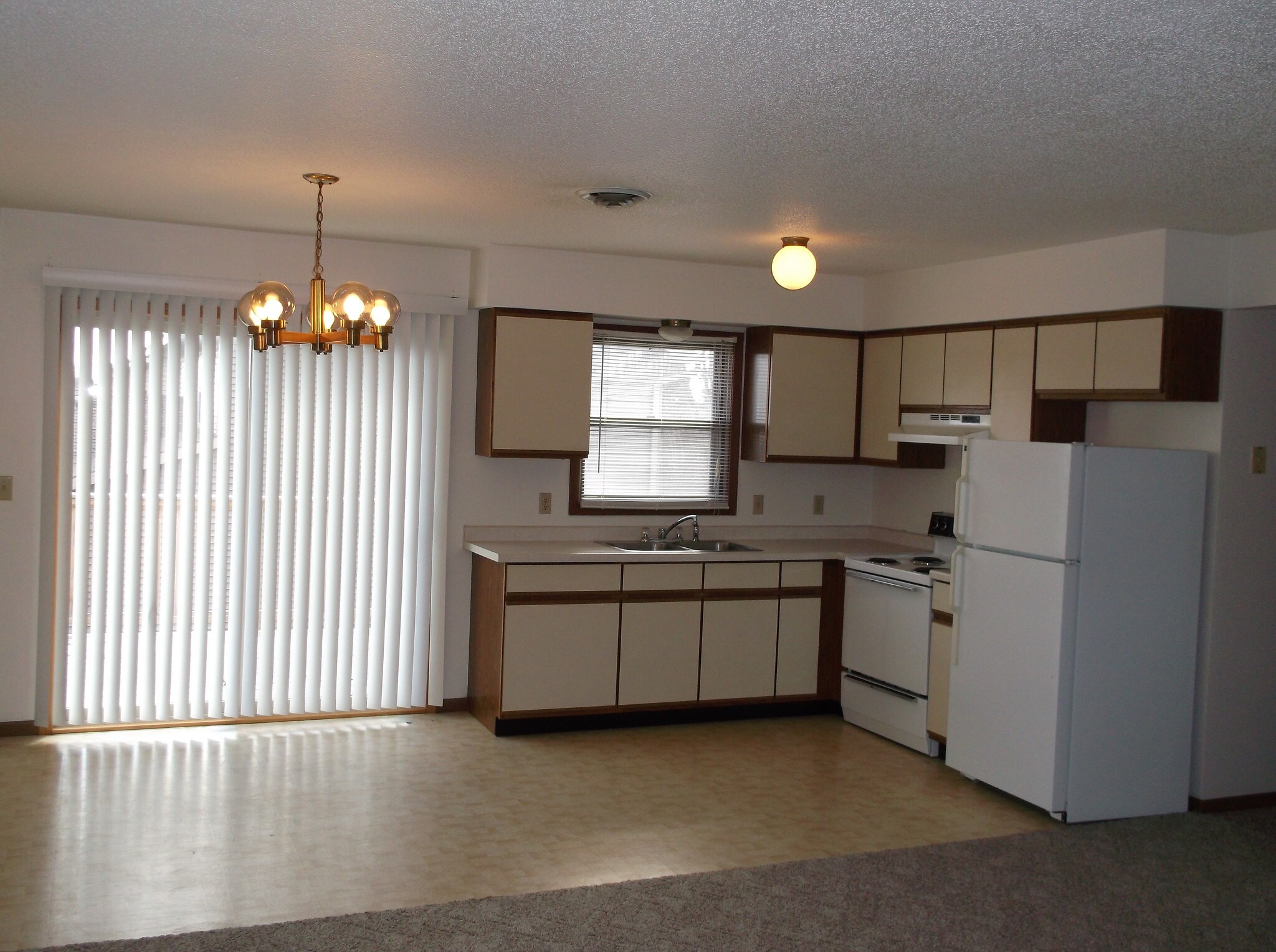 Building Photo - 811 Farmer Ave