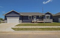 Building Photo - Spacious 4-Bedroom Ranch Home with Finished Basement & Oversized Garage!