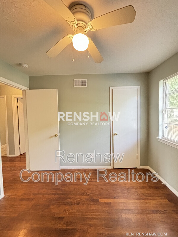 Building Photo - 5472 Lochinvar Rd