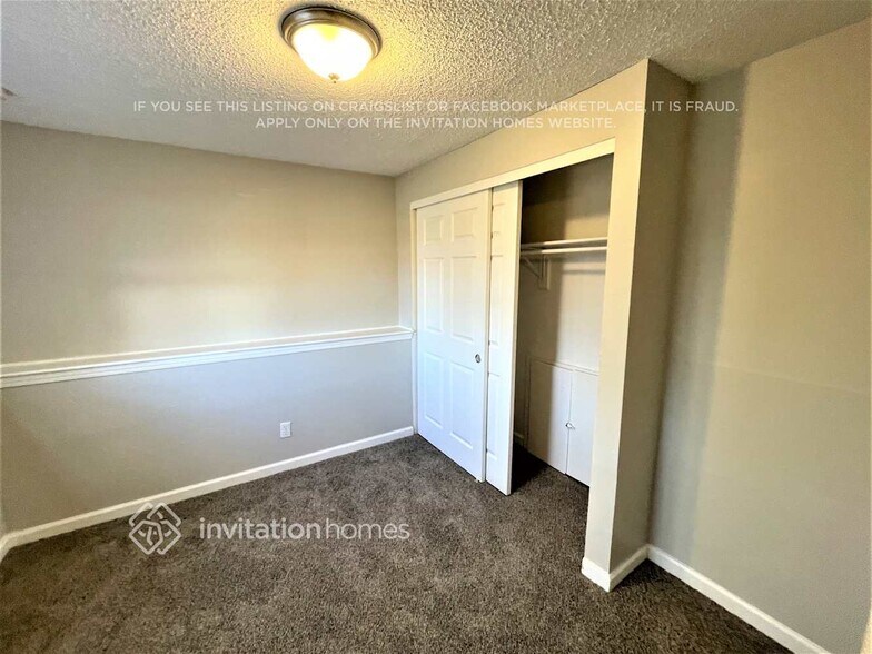 Building Photo - 4534 S Quintero St