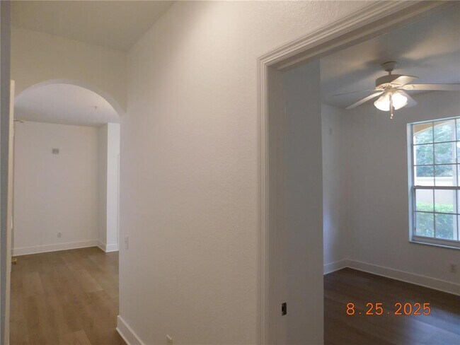 Building Photo - 6100 Stevenson Dr
