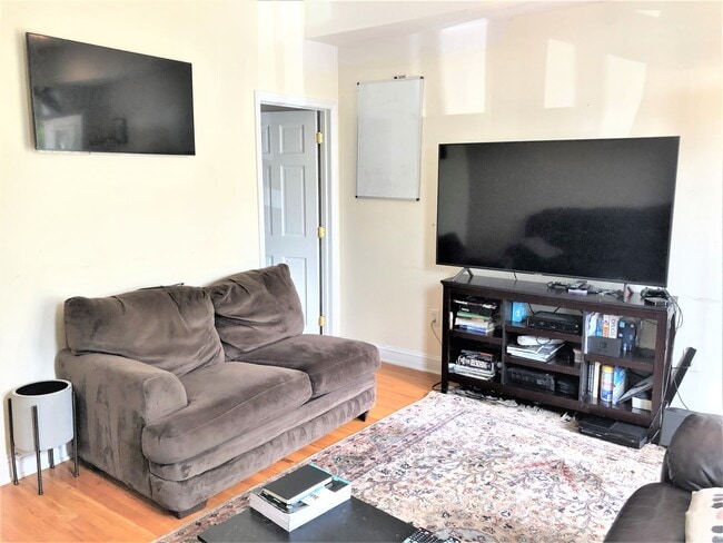 Building Photo - 3461 Holmead Pl NW