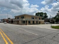 Building Photo - 3927 W 95th St