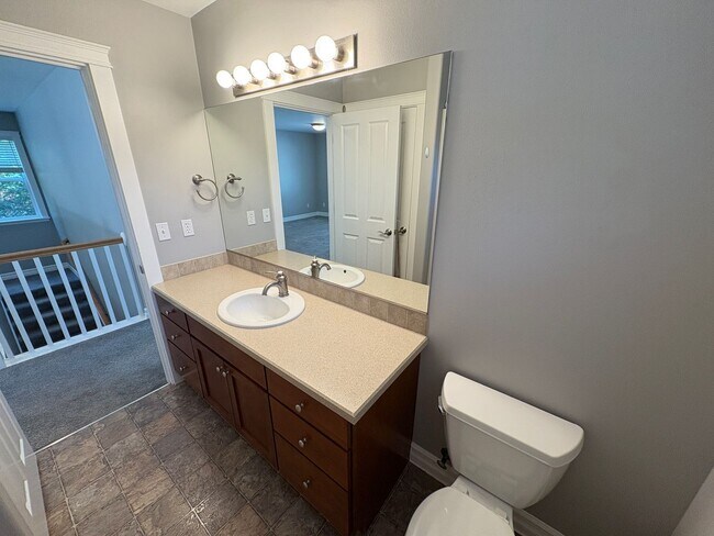 Building Photo - 2504 Fir Crest Blvd