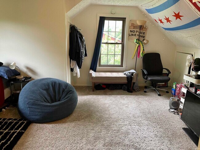 Building Photo - 417 S Swain Ave