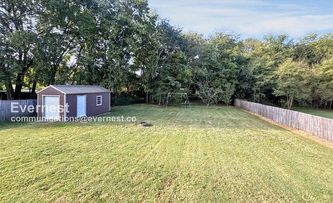 Building Photo - Charming 3-Bedroom Home with Garage / Pet-...