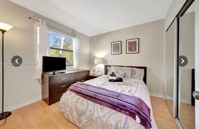 Building Photo - 15710 E Waterside Cir