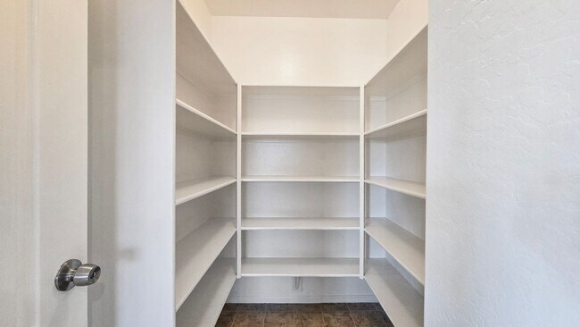 Building Photo - 16141 W Gibson Ln