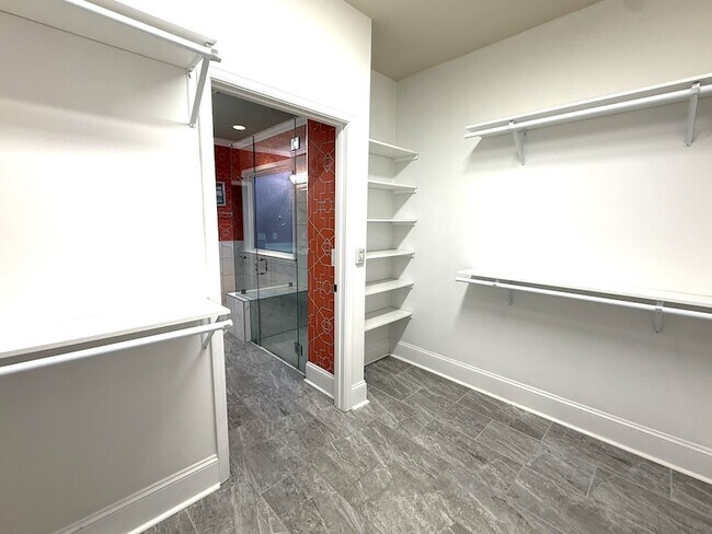 Building Photo - 239 Antebellum Ln